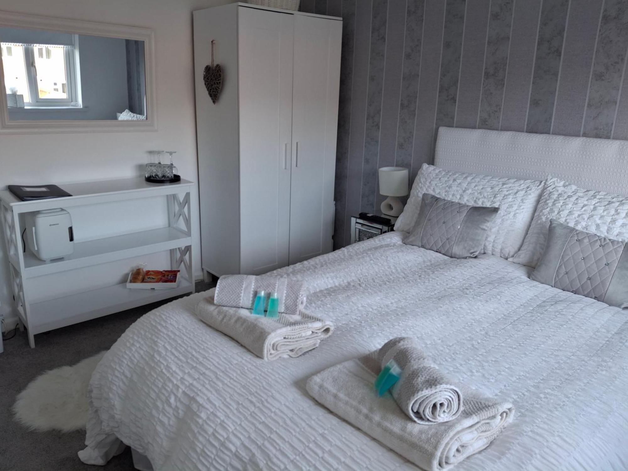 Home From Home Guest House Rochford Room photo