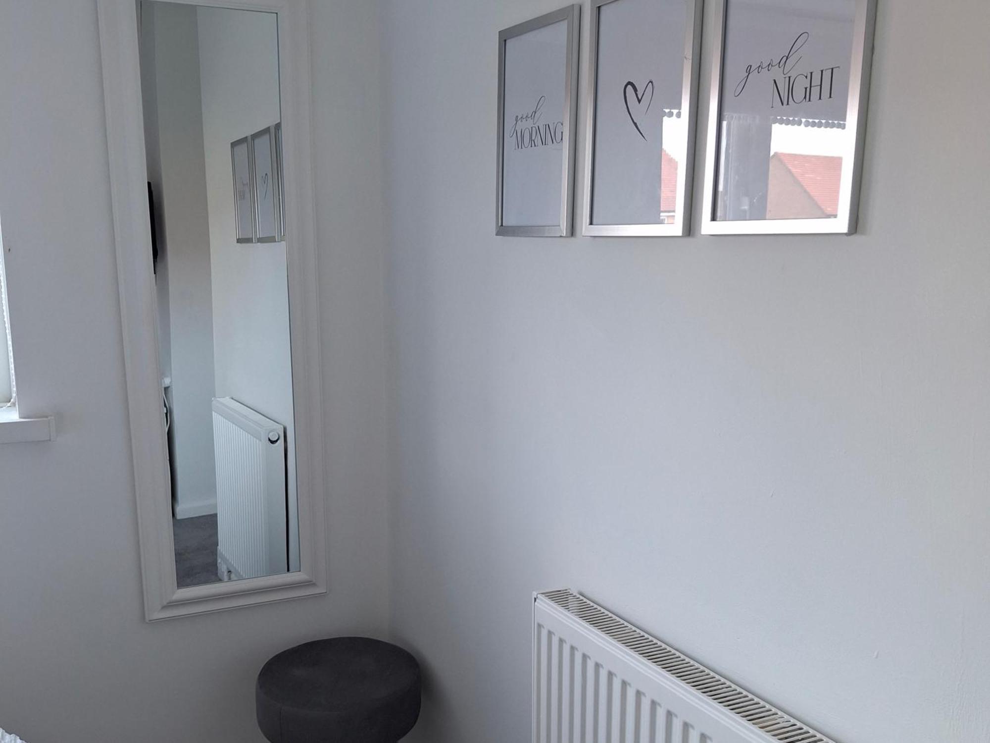 Home From Home Guest House Rochford Room photo
